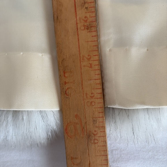 Faux fox fur white jacket sz.L-XL, 3 hook & eye closures, missing label.  $25 - Picture 11 of 12